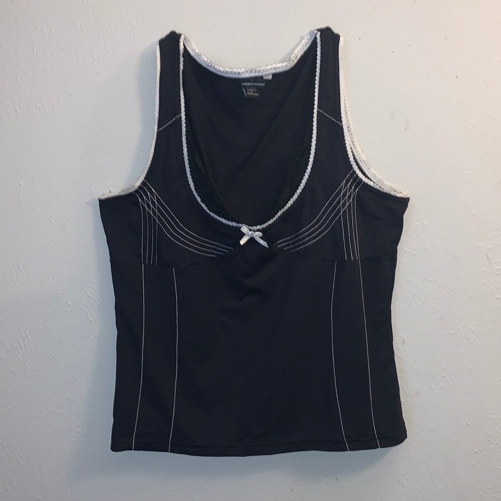 Moda international black top